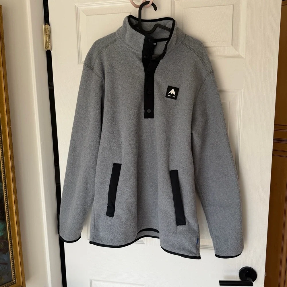 Burton Gray Cinder Fleece Pullover with Black Trim Medium